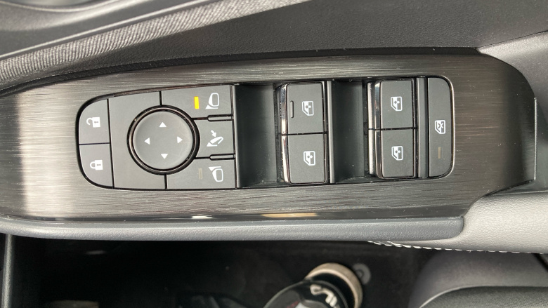 Nissan Qashqai 1.3 DiG-T MH 158 Acenta Premium 5dr Xtronic Petrol Hatchback